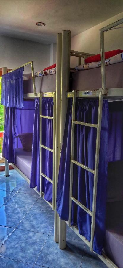 Baan Kai Hostel Baan Khai Luaran gambar